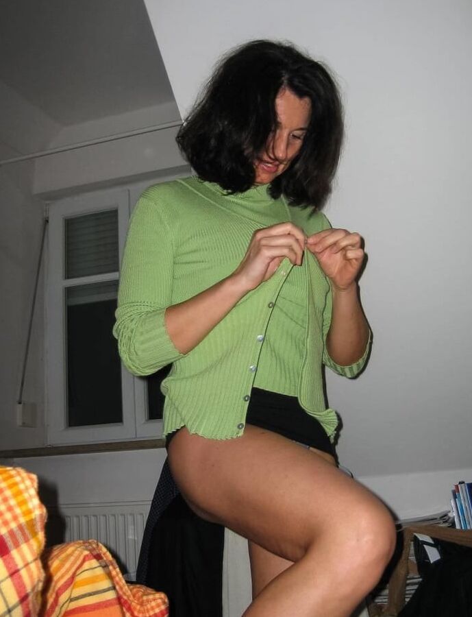 Charming moms      Please rate