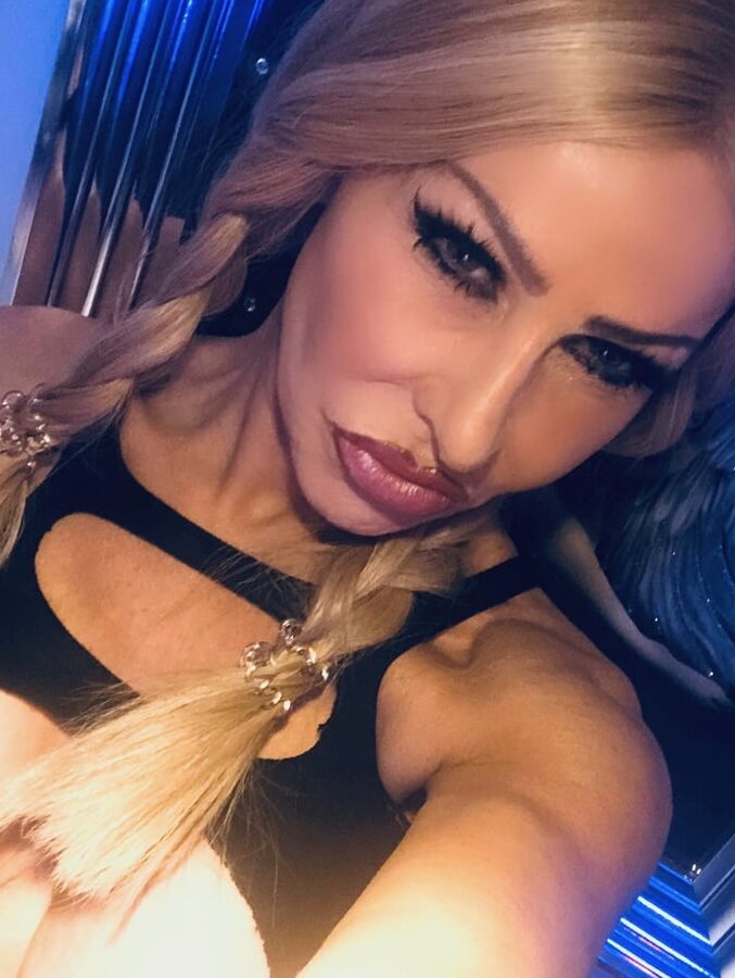 Getting My Pussy Ready and Juiced Up For Video Calls