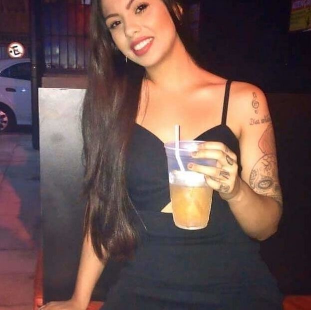 CAVALAS RABUDAS RABUDONAS VESTIDOS