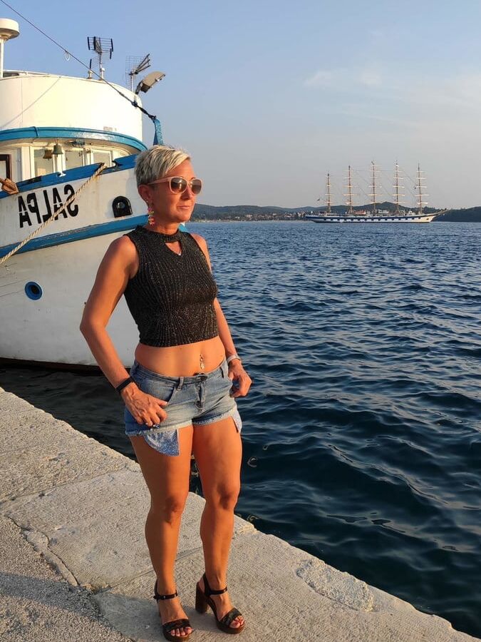 Blonde beatuy on holiday