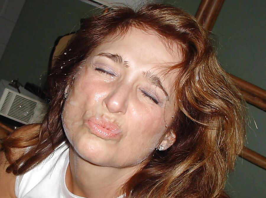 Hot &amp; Sexy Amateur Mature Wife Milf Loves to get Facials