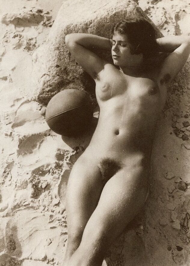 Vintage women with hairy armpits