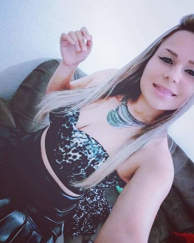 CAVALAS RABUDAS RABUDONAS VESTIDOS