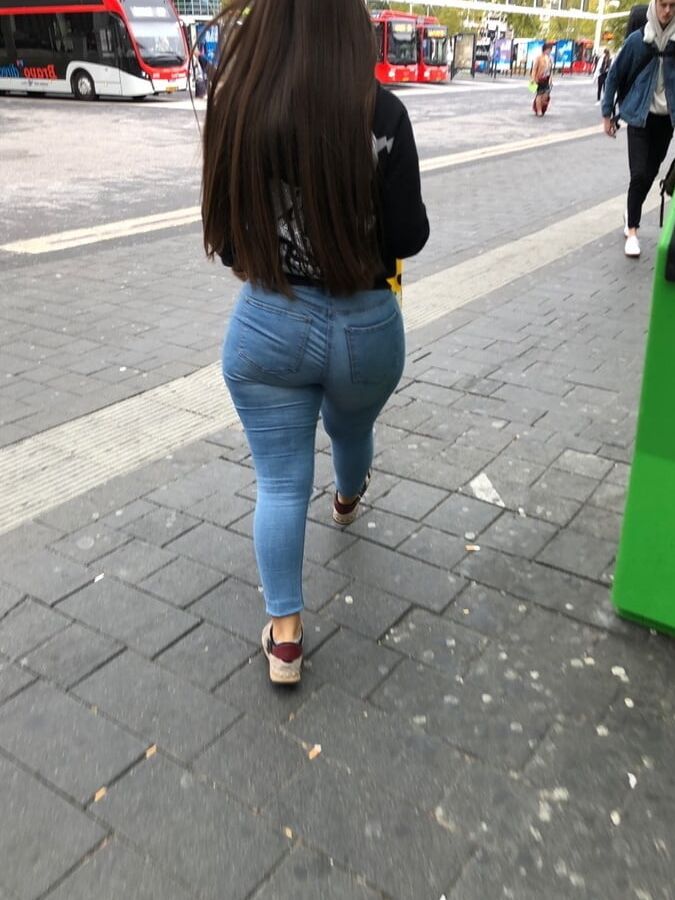 Culona en el metro