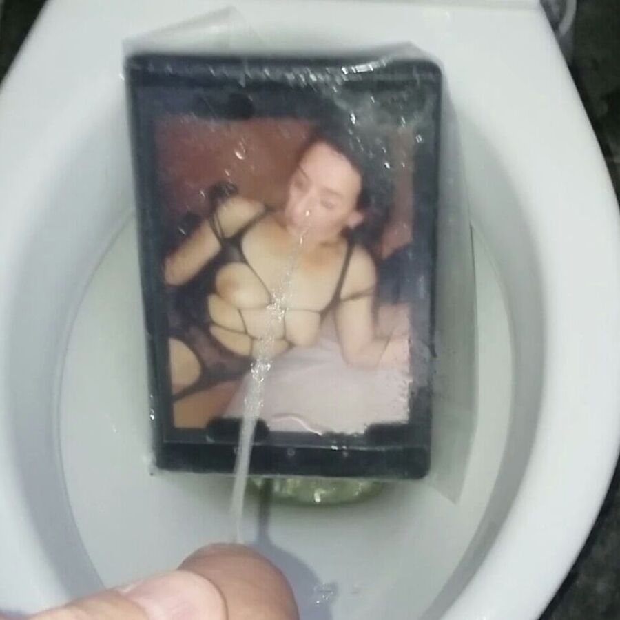 Martinaheela Piss Tribute photos