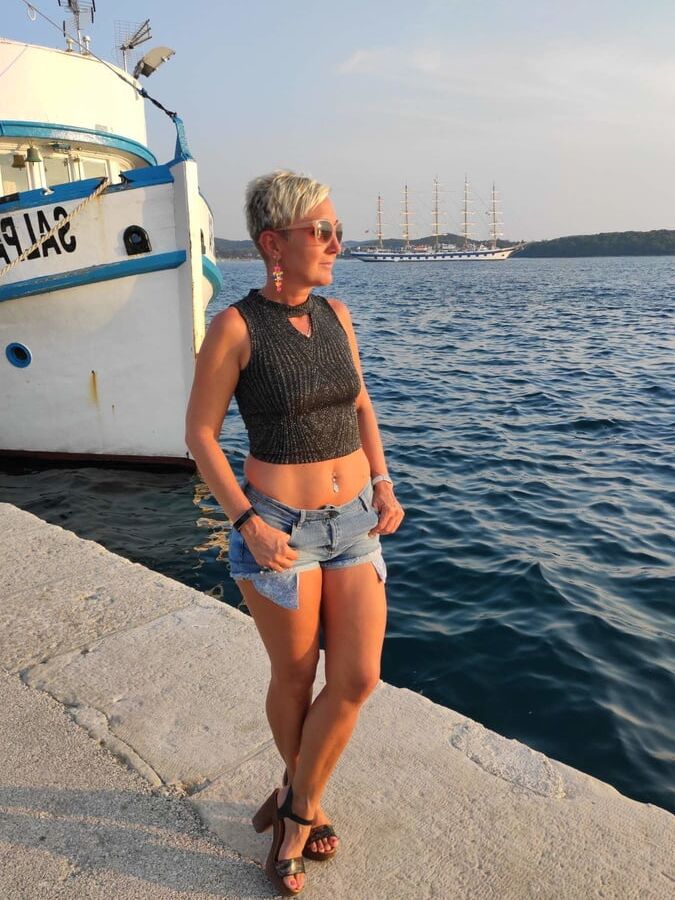 Blonde beatuy on holiday