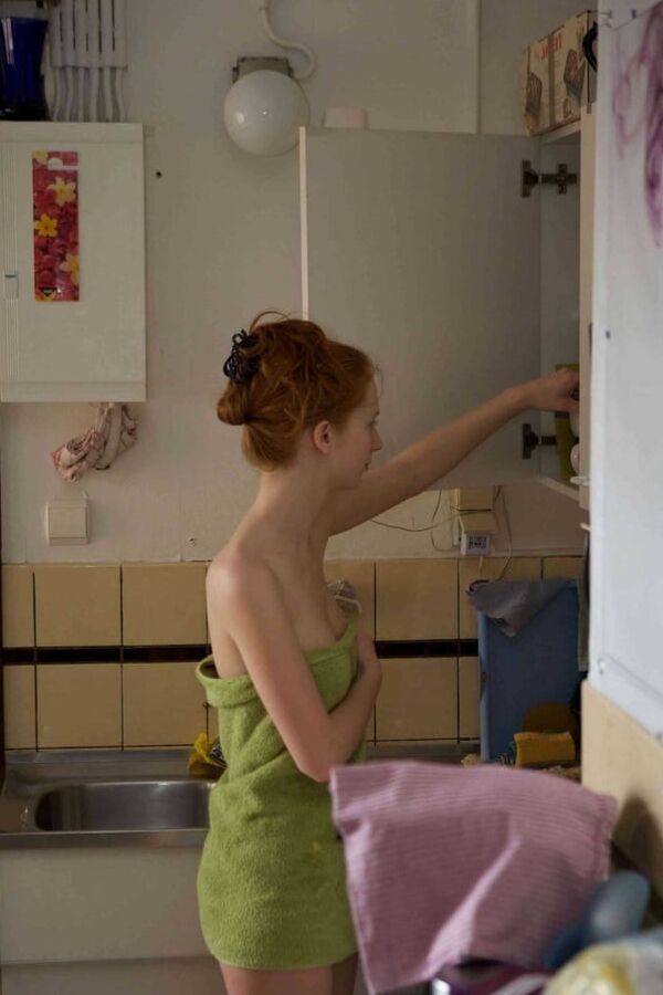 Sexy amateur slim redhead to enjoy and repost