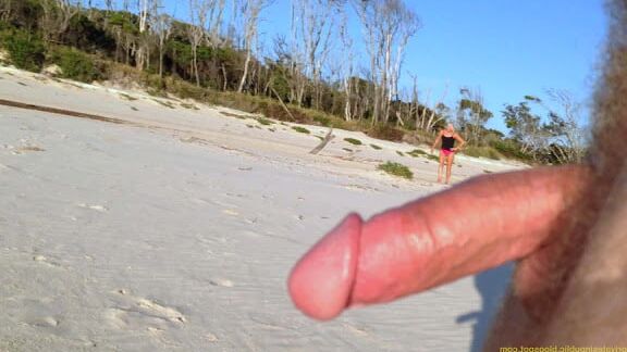 Beach CFNM to be Jealous of