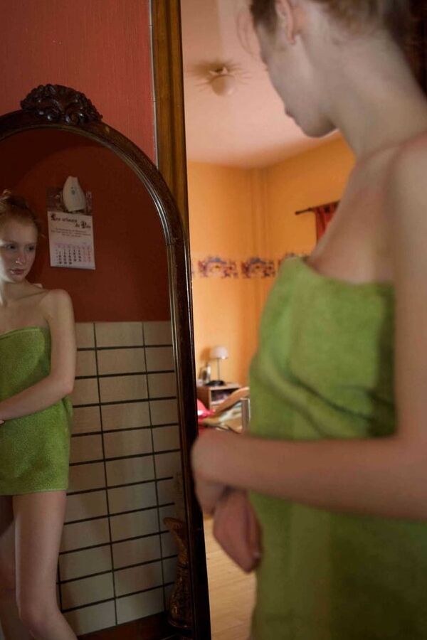 Sexy amateur slim redhead to enjoy and repost