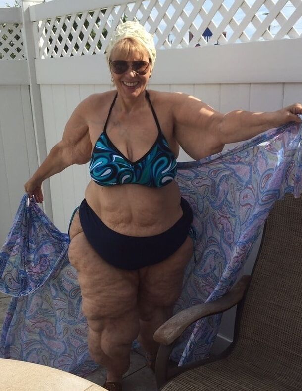 Fat Chicks With Deceptively Thin Faces