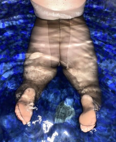 Sexy blond bbw in pantyhose