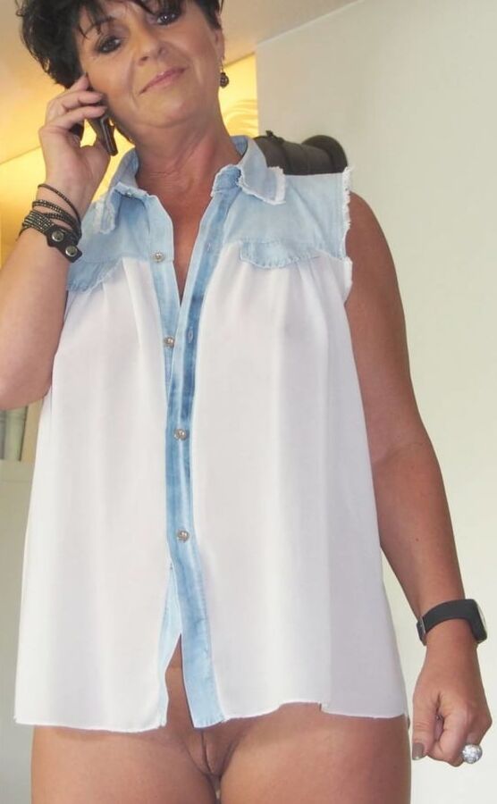 Charming moms      Please rate