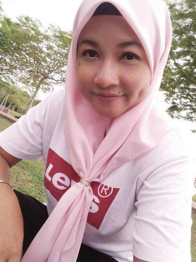 melayu milf stay johor