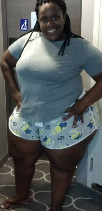 Short thick chunky mega milf bbw pear justme