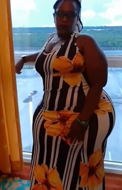 Short thick chunky mega milf bbw pear justme