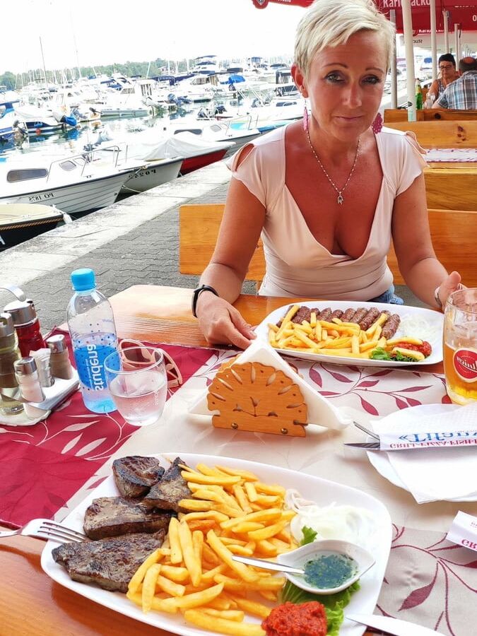 Blonde beatuy on holiday