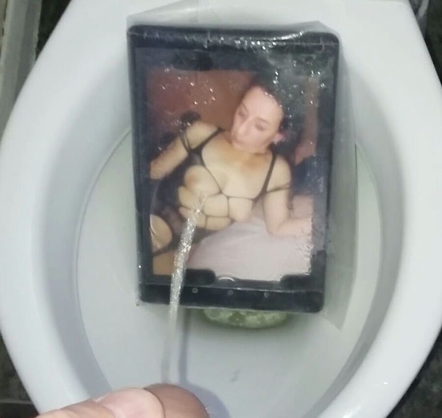 Martinaheela Piss Tribute photos