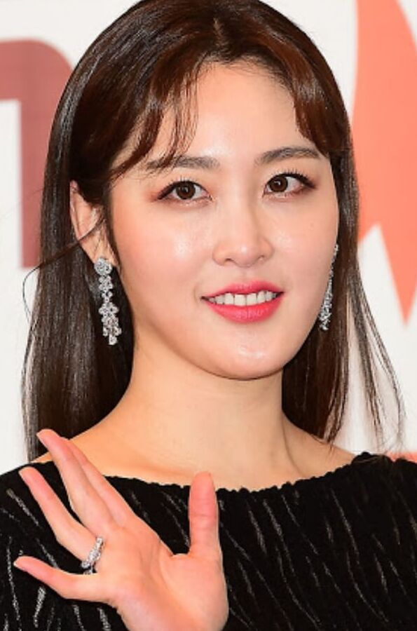 announcer ah young shin