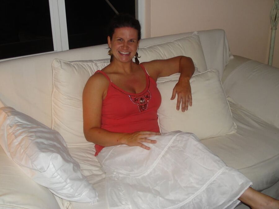 Brun bride wife