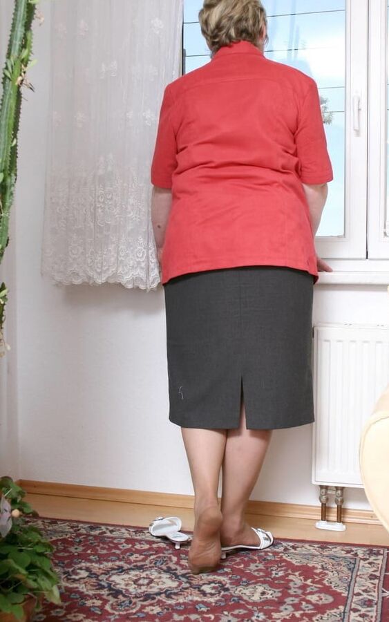 Granny Nylon Feet