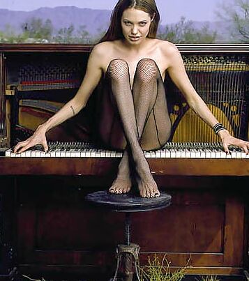 Celebrity Nylon Legs And Feet