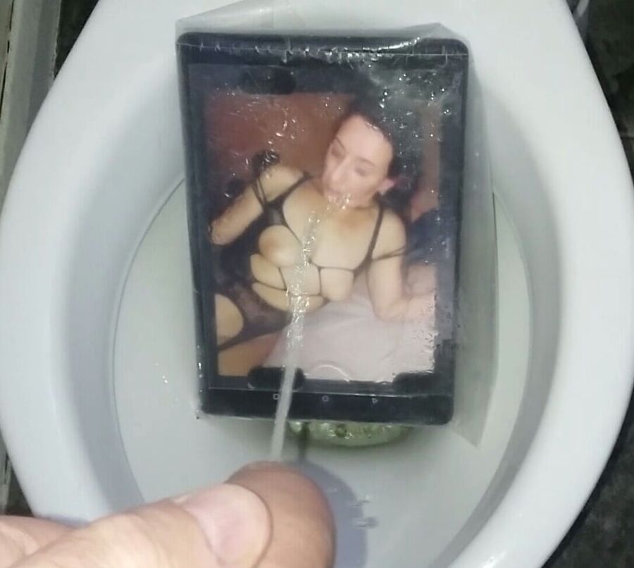 Martinaheela Piss Tribute photos