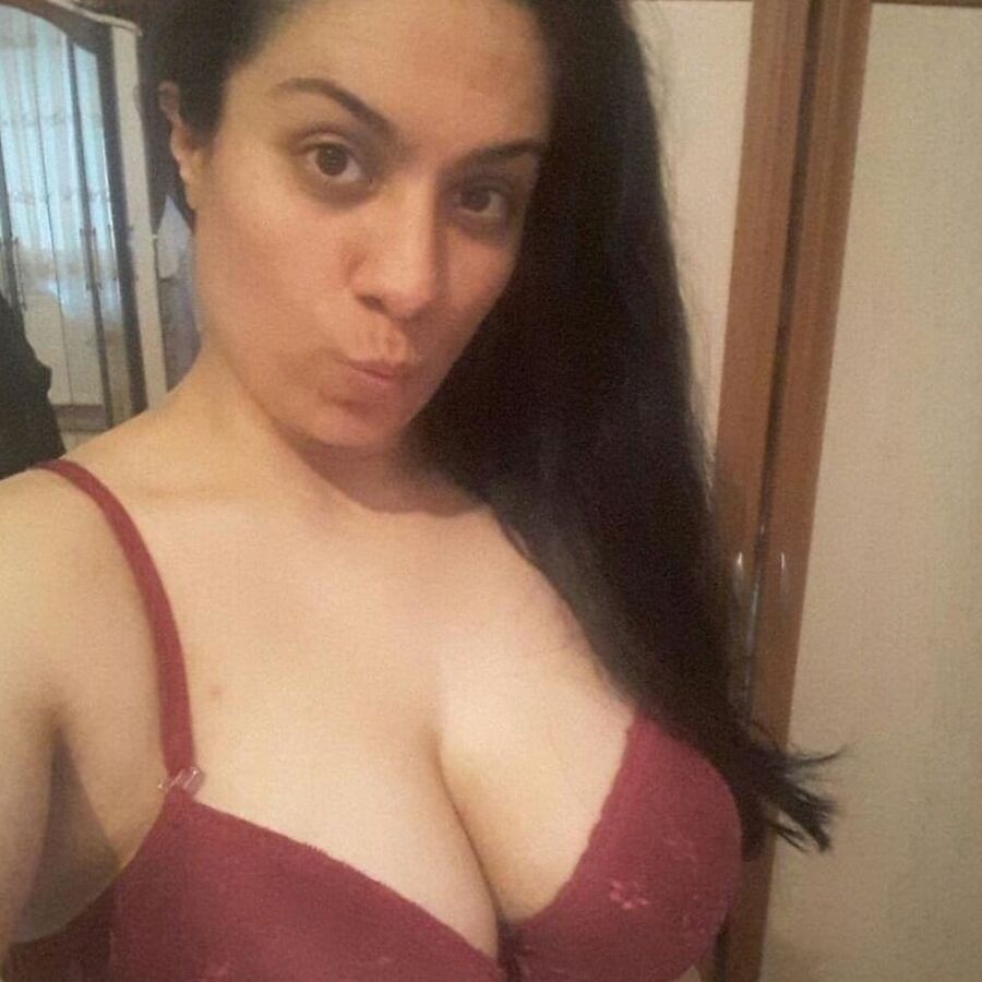 Hot wife comment plase