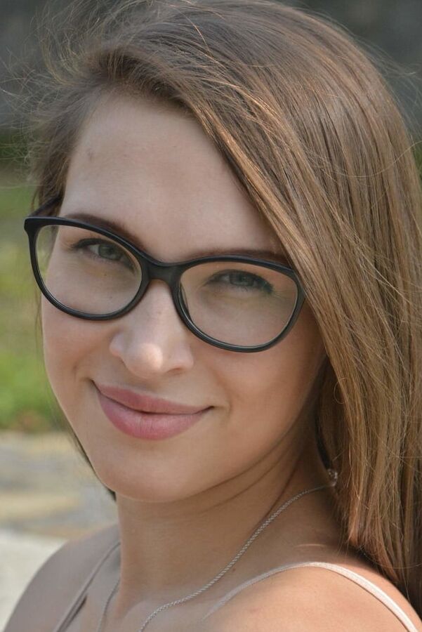 Femme a lunette