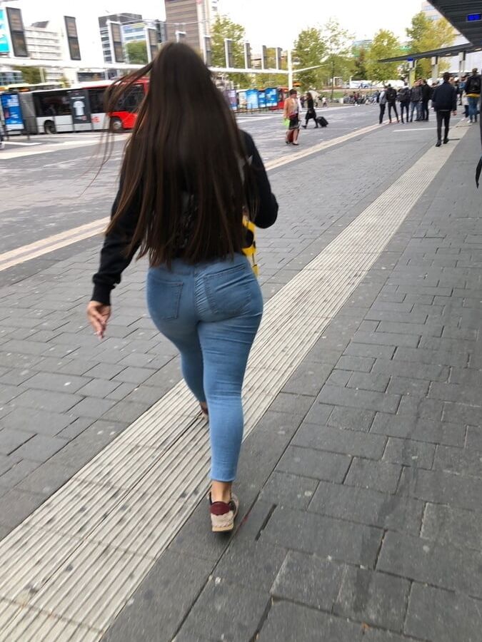 Culona en el metro