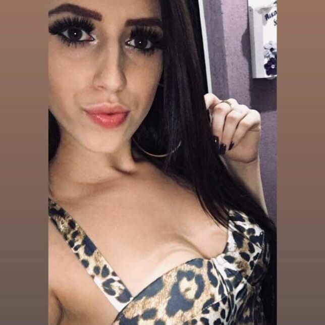 DECOTE TESUDAS LINDAS SEIOS ENORMES