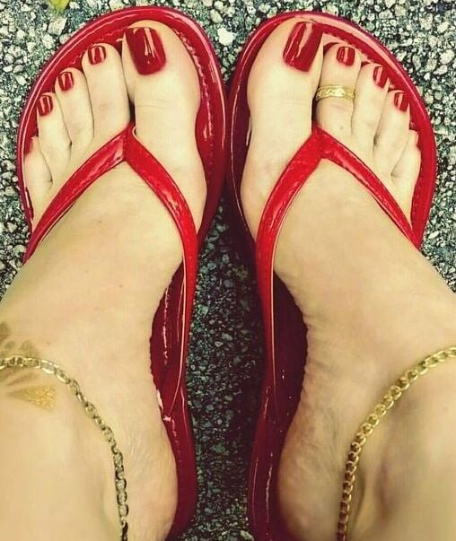 ....more HEELS AND TOES