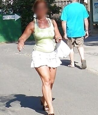 Grosse chienne a humilier. Qui l&;a connait ?