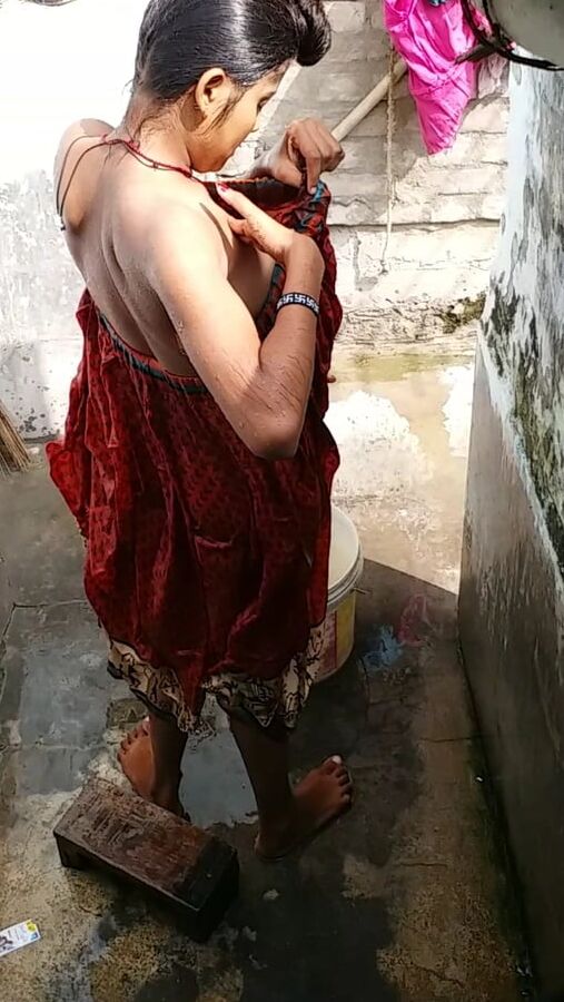 Saali ki sexy boobs aur gaand