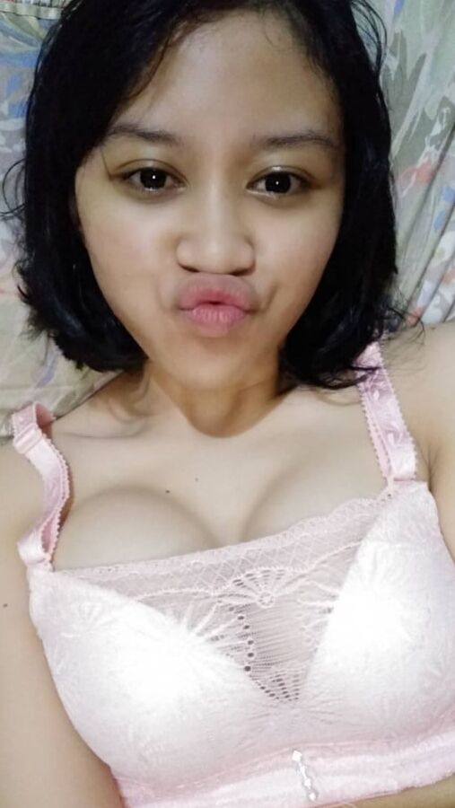 elina baharani gadis bugil tangerang