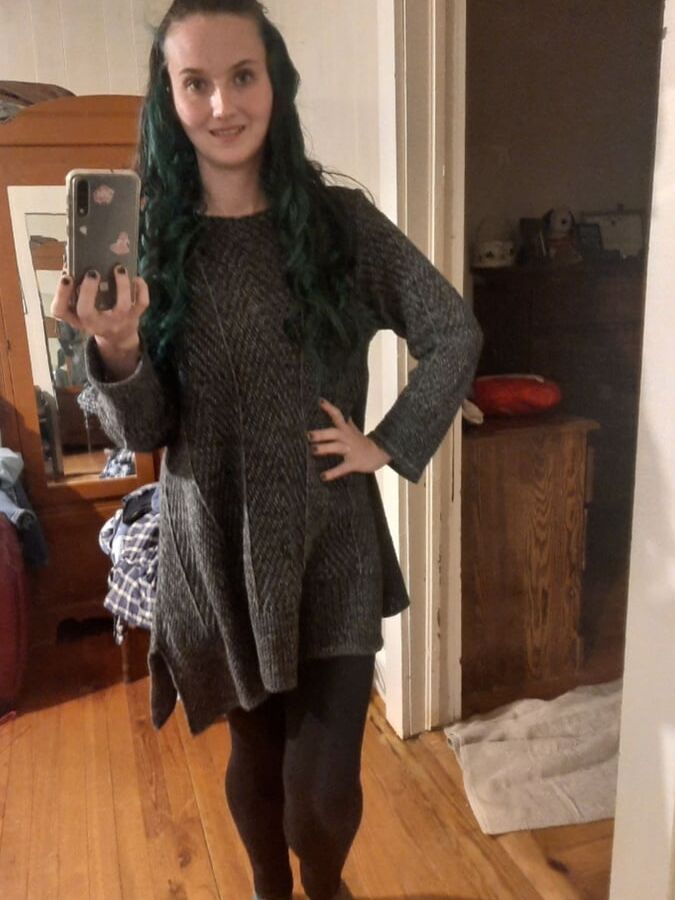 Lizzy Southern from US exposed