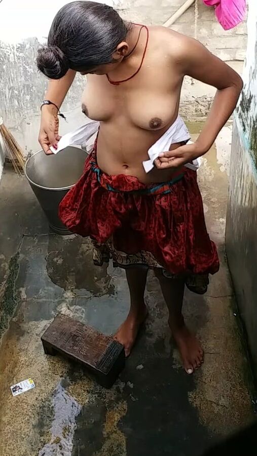 Saali ki sexy boobs aur gaand