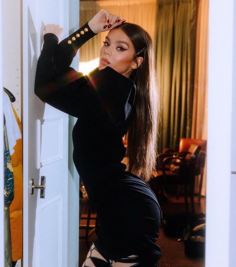 Hailee Steinfeld