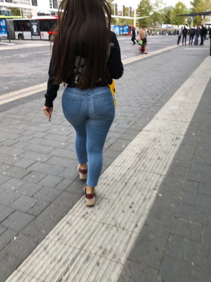 Culona en el metro