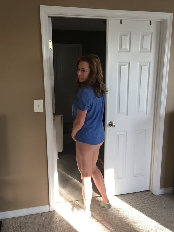 Hot MILF exposed