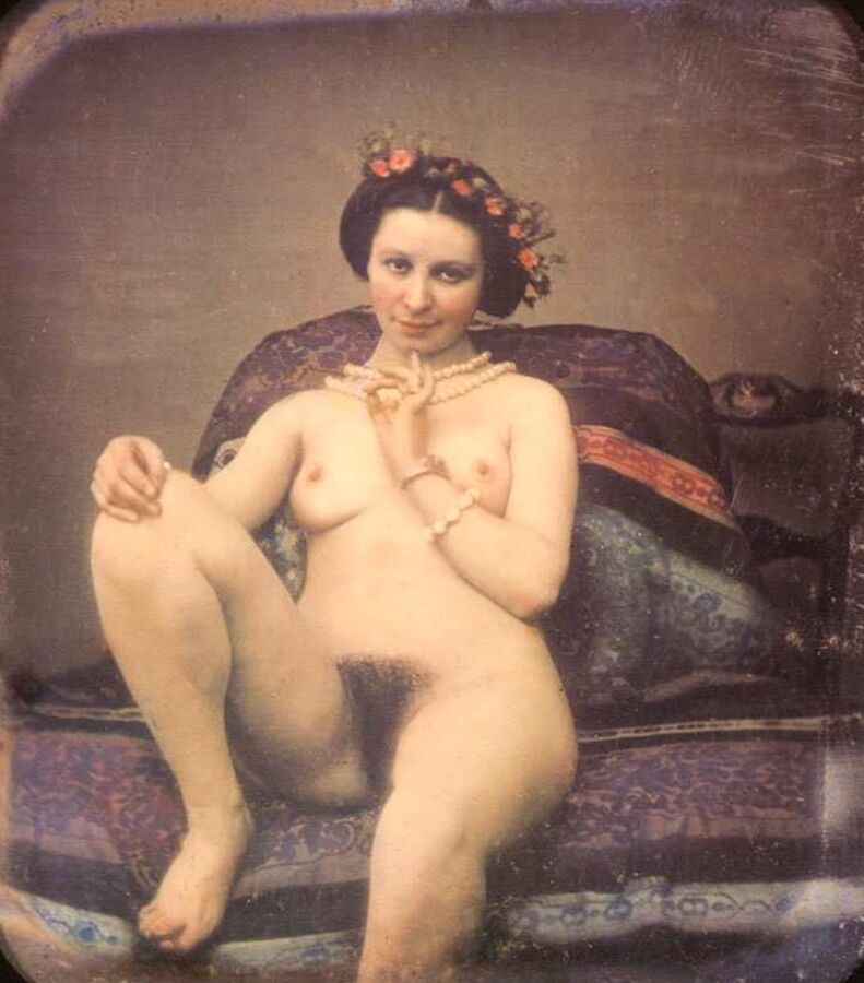 Vintage-Damen zeigen Muschi