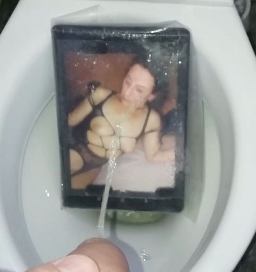 Martinaheela Piss Tribute photos
