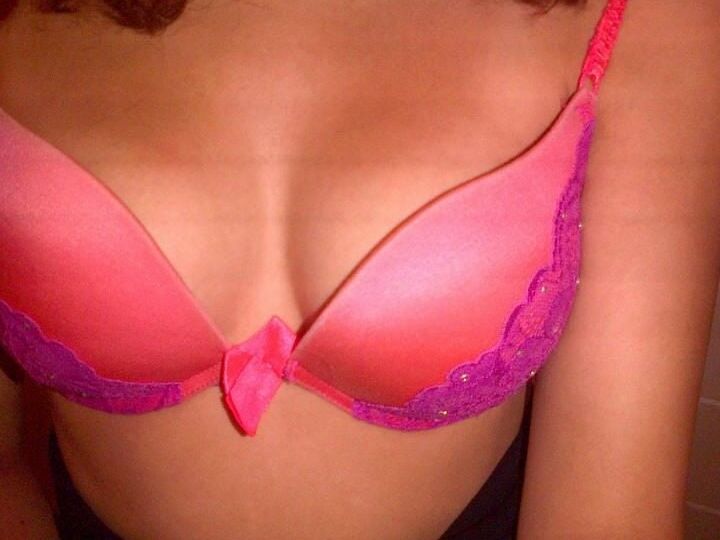 Fun night with a horny brunette