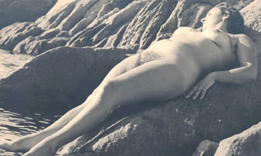 Vintage-Damen zeigen Muschi
