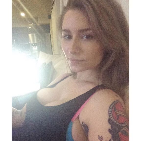 MISS JUNE AMERICAN MODEL NON NUDE PICS