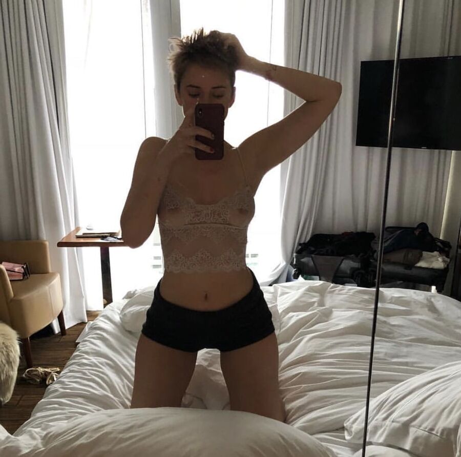 Julieanna Goddard leaks feb