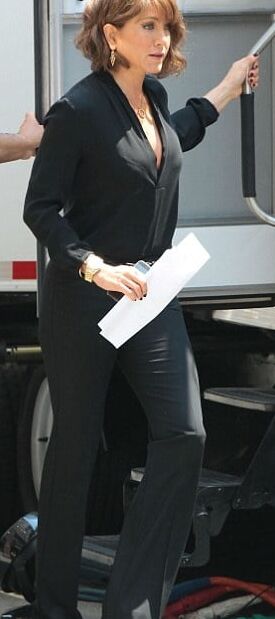 jennifer aniston out and about