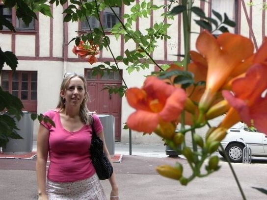 NADEGE Y FRENCH WHORE FROM BREST