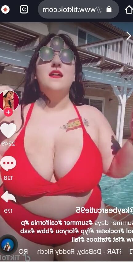 Hoodyman SSBBW . Sdudla fatties .