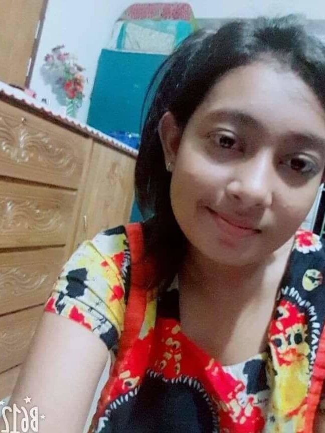 Bangladeshi Cute GF NuDe Selfie For BFF