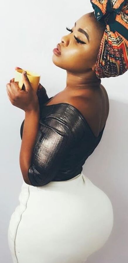 Big booty sexy african pear Yanda
